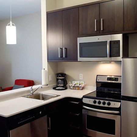 Towneplace Suites By Marriott Ames Bagian luar foto