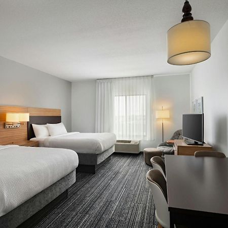 Towneplace Suites By Marriott Ames Bagian luar foto