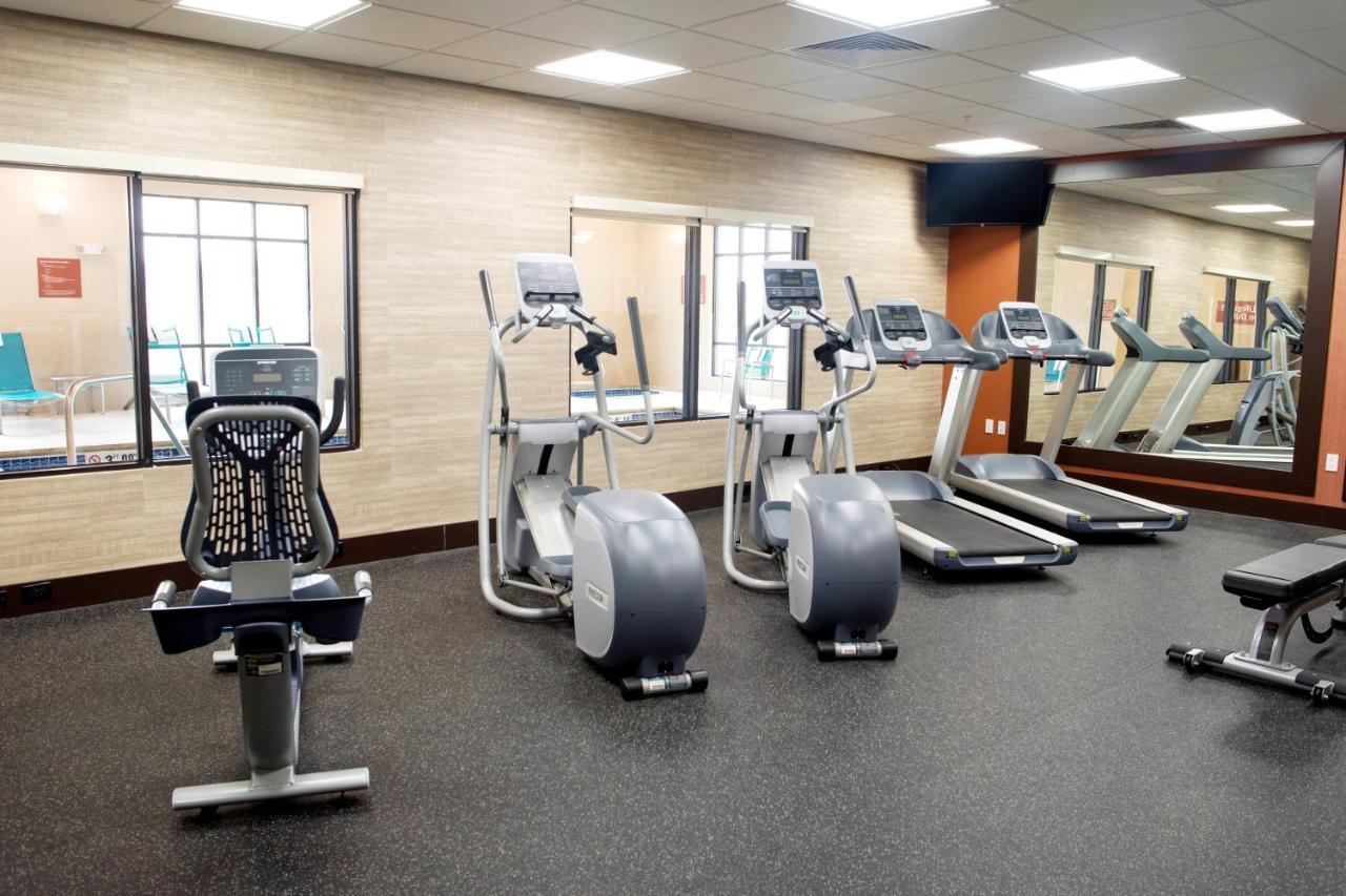 Towneplace Suites By Marriott Ames Bagian luar foto