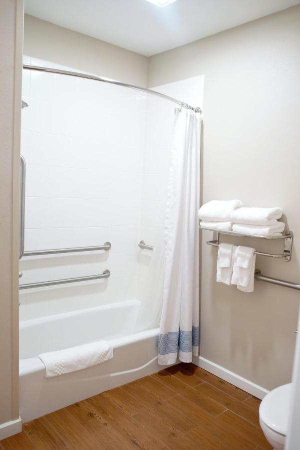 Towneplace Suites By Marriott Ames Bagian luar foto
