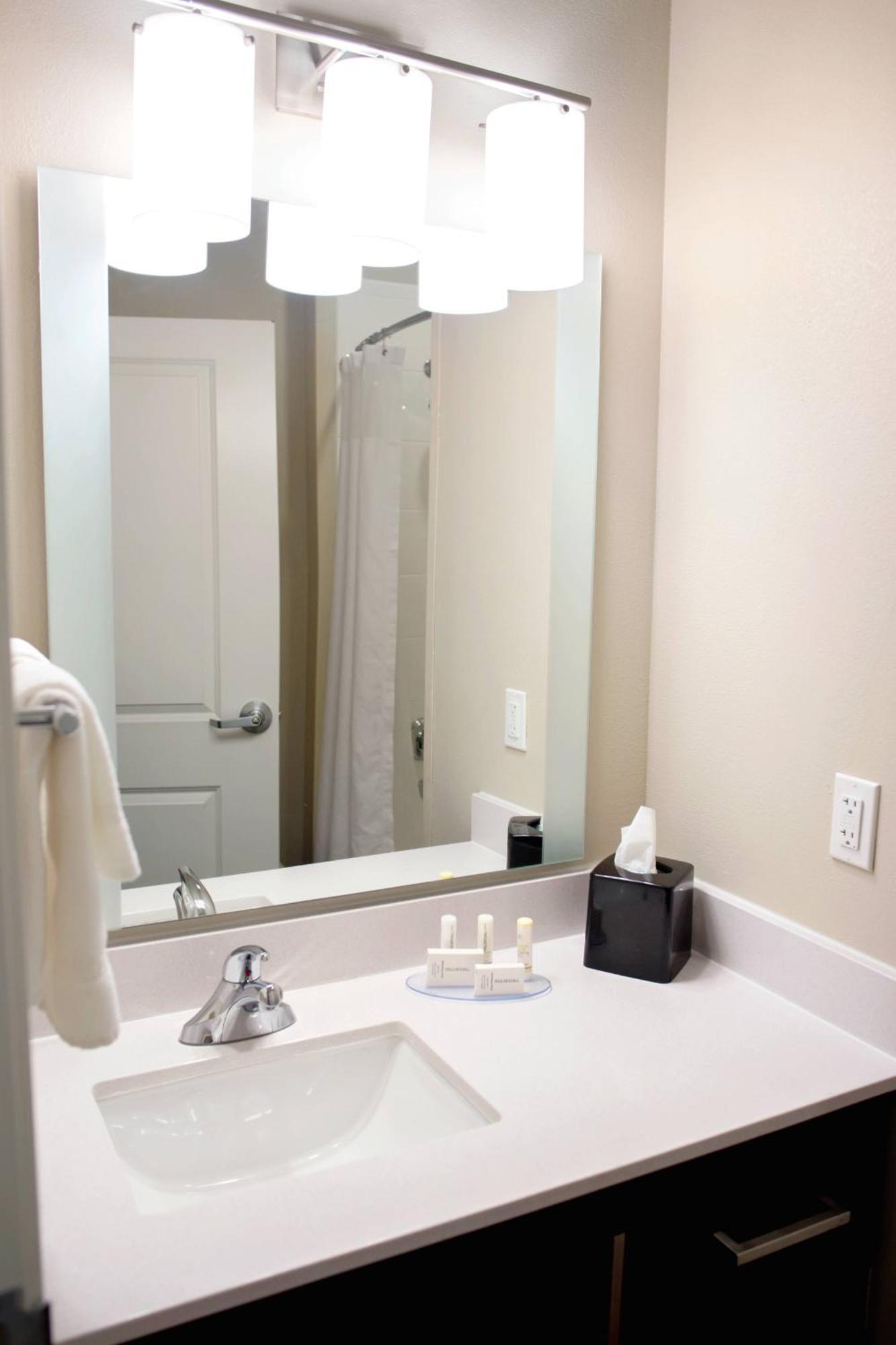 Towneplace Suites By Marriott Ames Bagian luar foto