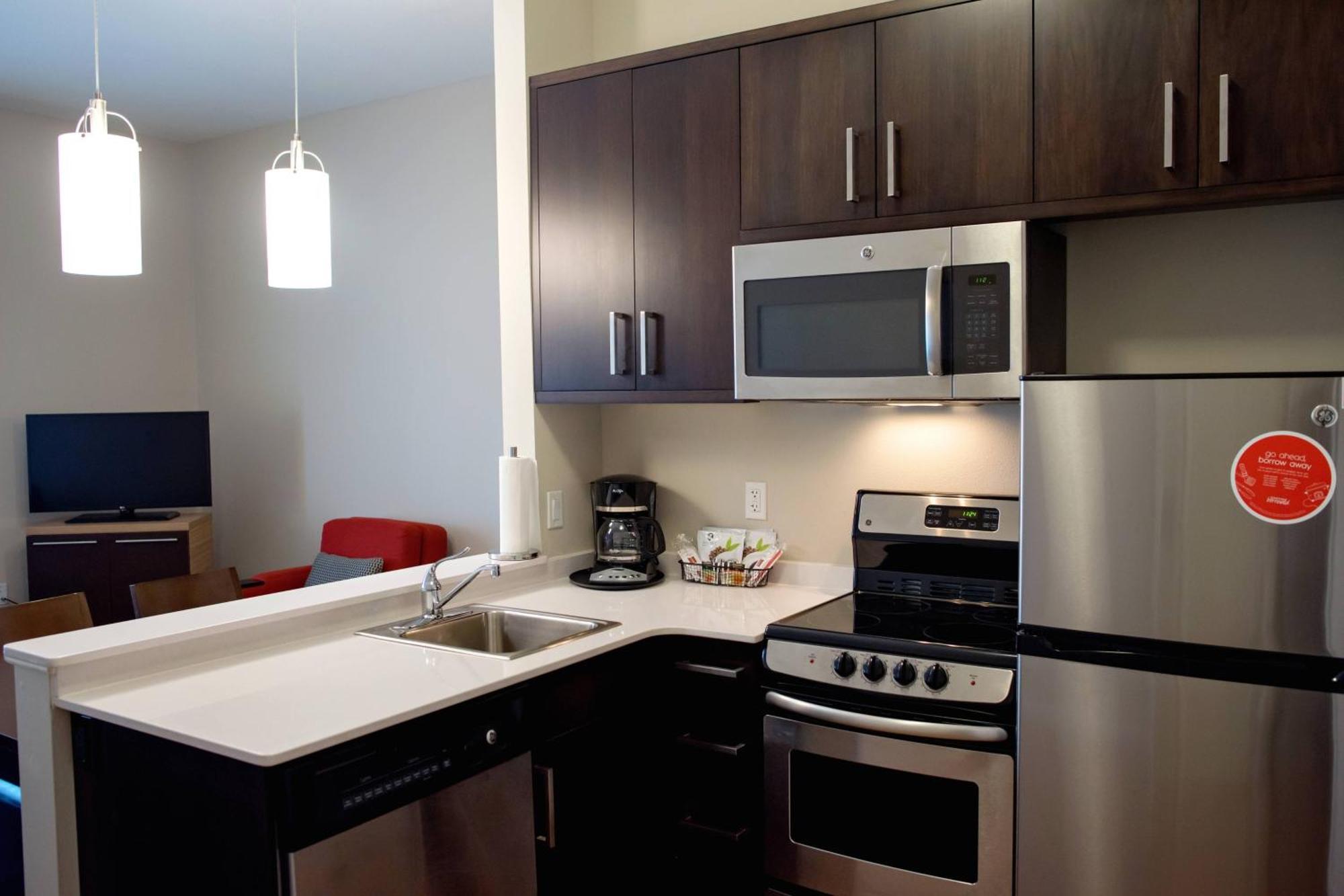 Towneplace Suites By Marriott Ames Bagian luar foto