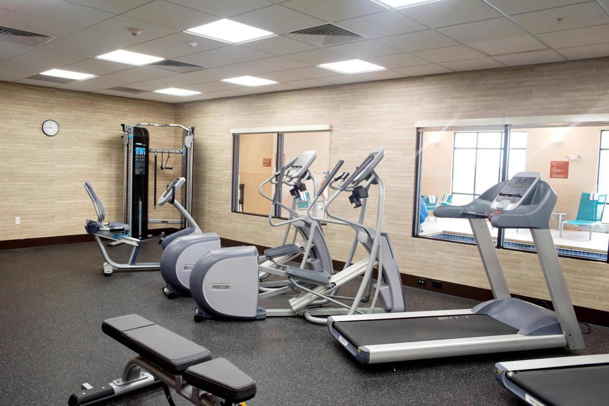 Towneplace Suites By Marriott Ames Bagian luar foto
