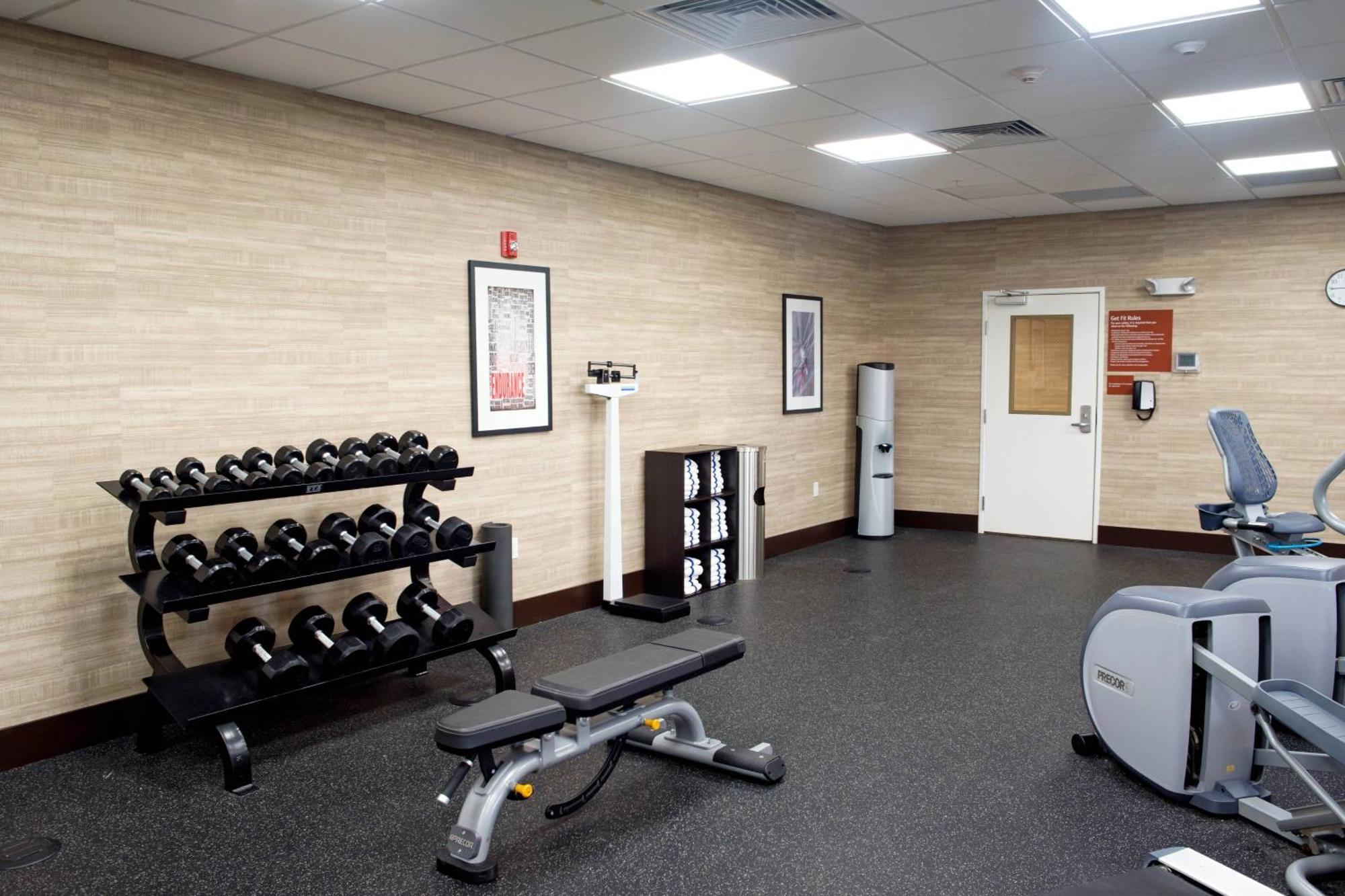 Towneplace Suites By Marriott Ames Bagian luar foto