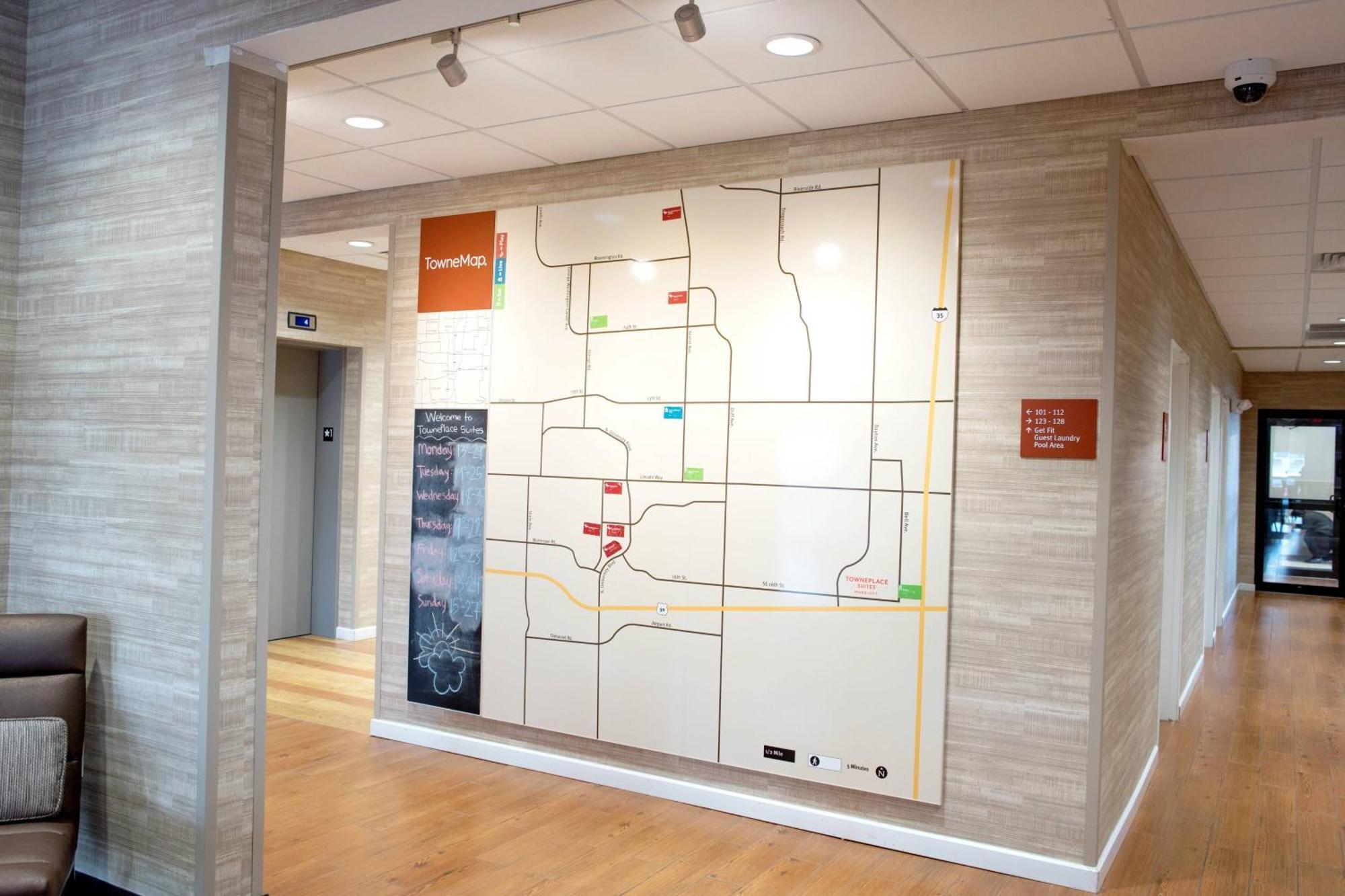Towneplace Suites By Marriott Ames Bagian luar foto