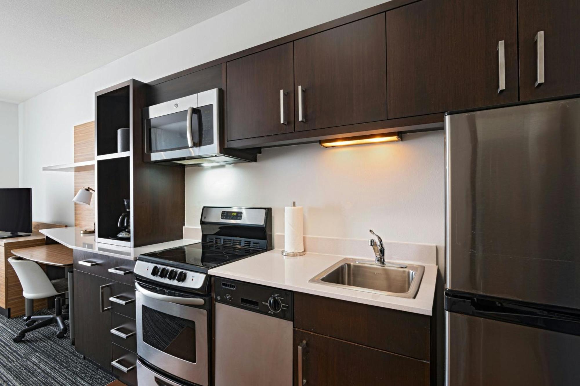 Towneplace Suites By Marriott Ames Bagian luar foto