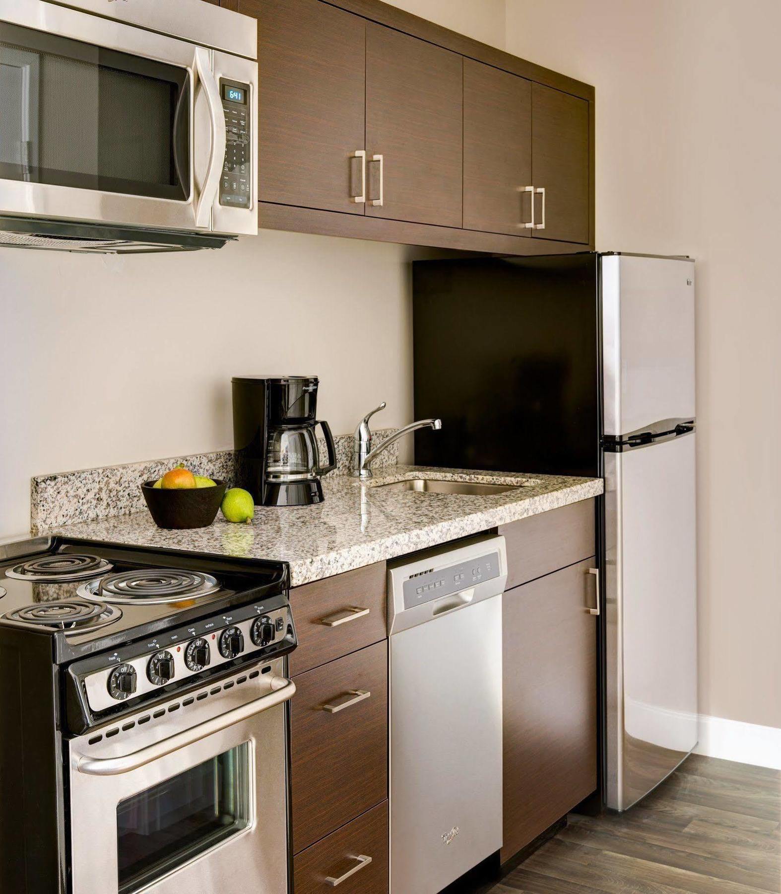 Towneplace Suites By Marriott Ames Bagian luar foto